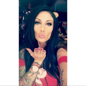 Meet your Posher, Gina